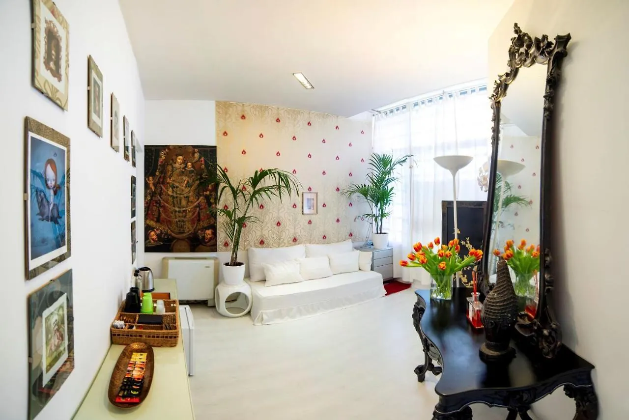 My Place Suite Apartment - Milano Navigli Bed & Breakfast
