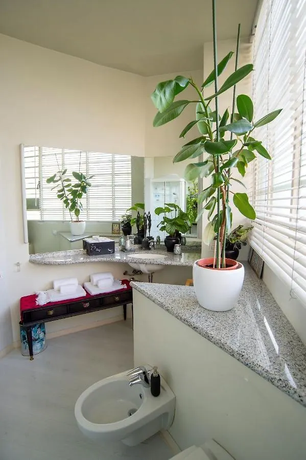 My Place Suite Apartment - Milano Navigli 0*, Milan Italy
