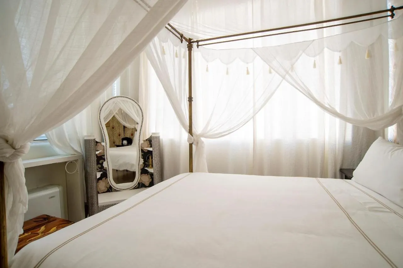 My Place Suite Apartment - Milano Navigli 0*, Milan