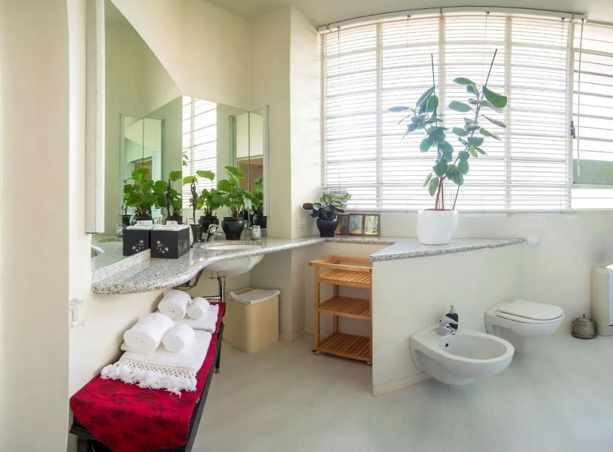Bed & Breakfast My Place Suite Apartment - Milano Navigli Italy