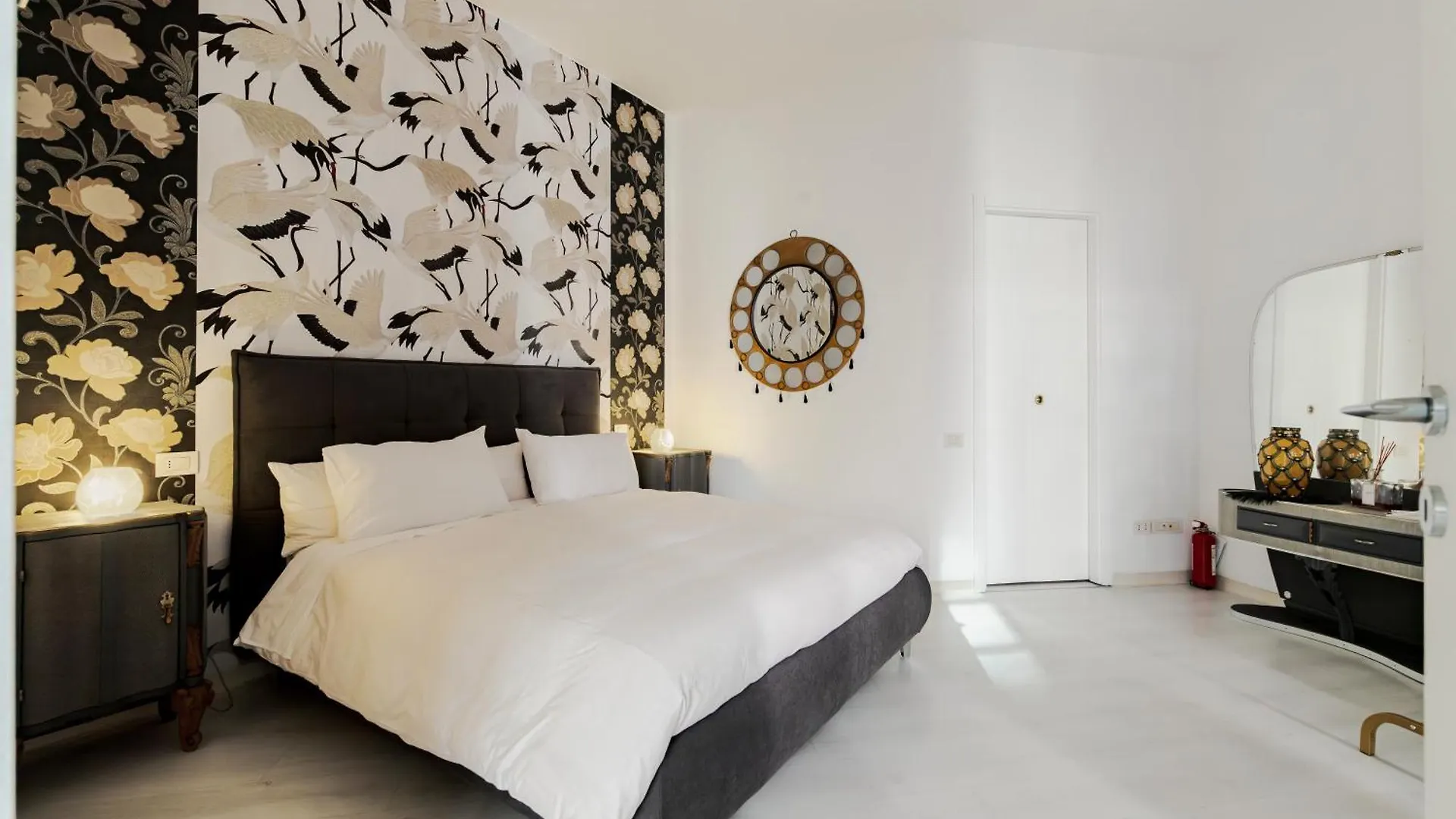 My Place Suite Apartment - Milano Navigli Bed & Breakfast Milan